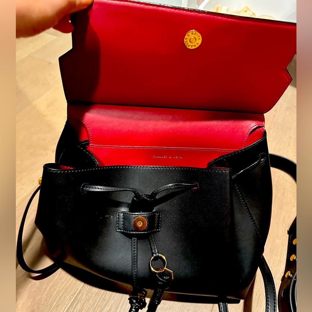 Handbag - Picture 3 of 3